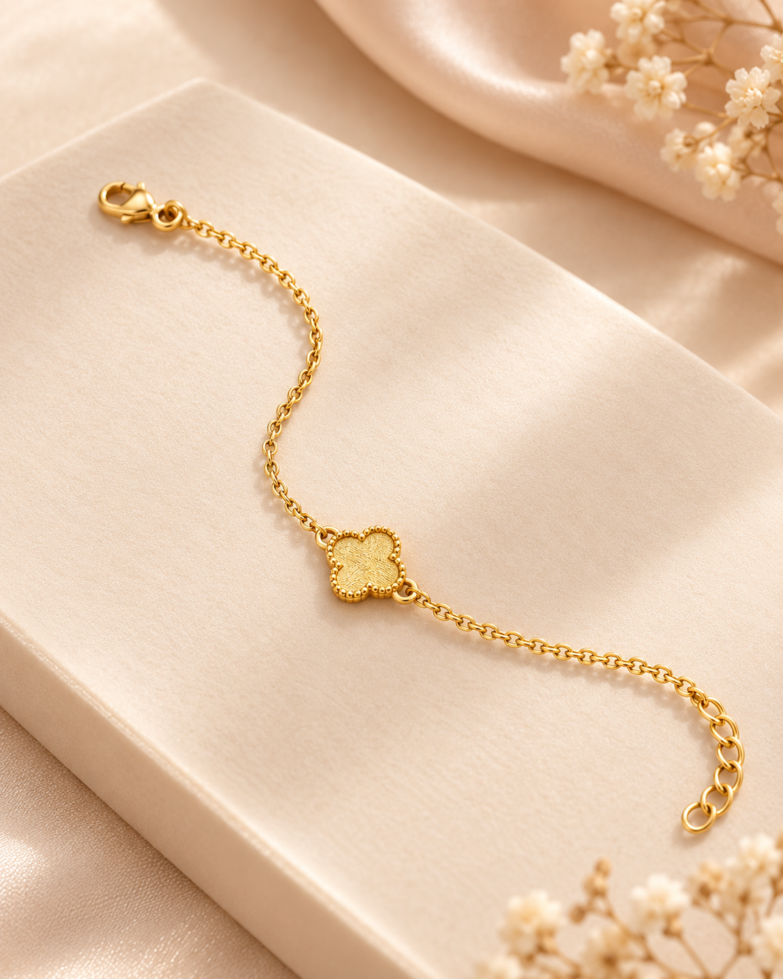 The Petit Quatrefoil Bracelet