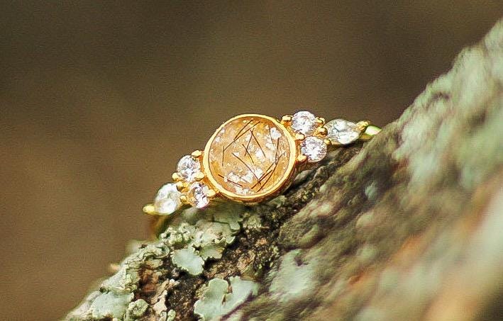 Memorial Keepsake Ring | Custom Inclusion Ring for Ashes, Hair, Fur, Fabric & More