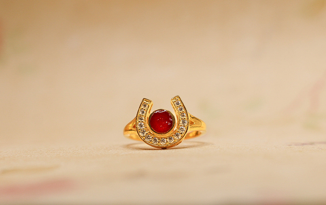 Horseshoe Keepsake Ring | Custom Inclusion Ring