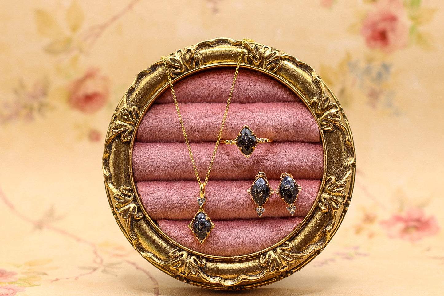 Vintage Revival Pendant | Historical Inclusion Edition