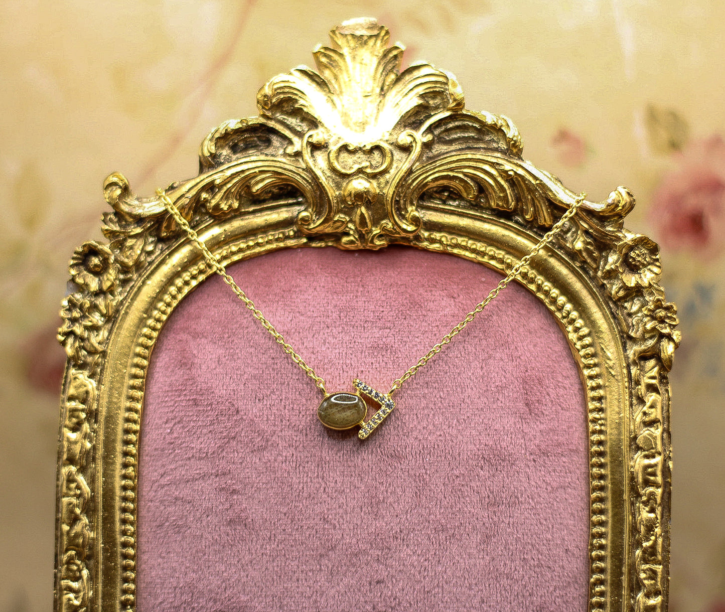 68 Special Pendant Necklace | Stage-Inspired Historical Inclusion Jewelry